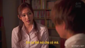 Em tiếp viên hàng không bị cám dỗ bởi một gã đàn ông giàu có